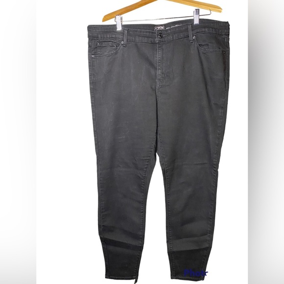 Levi’s Black Denim Skinny Jean plus size - Picture 7 of 8